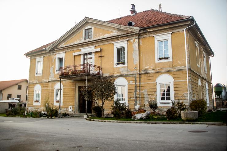 Baronija - podeželska vila iz 19. stoletja