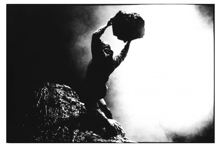 Dušan Jovanović, Kdo to poje Sizifa, SNG Drama Ljubljana, premiera 12. 1. 1997. Foto: Tone Stojko; vir: SLOGI