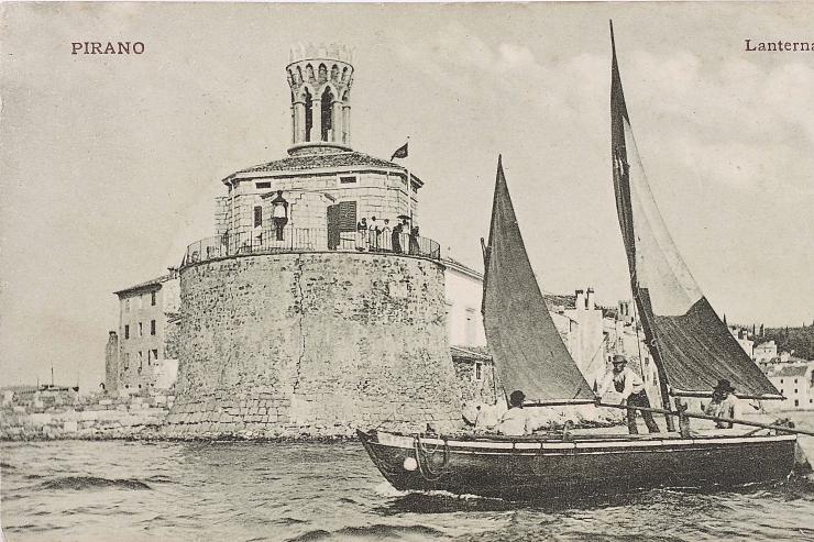 Piranski svetilnik, ok. 1910. Razglednica iz domoznanske zbirke Mestne knjižnice Piran