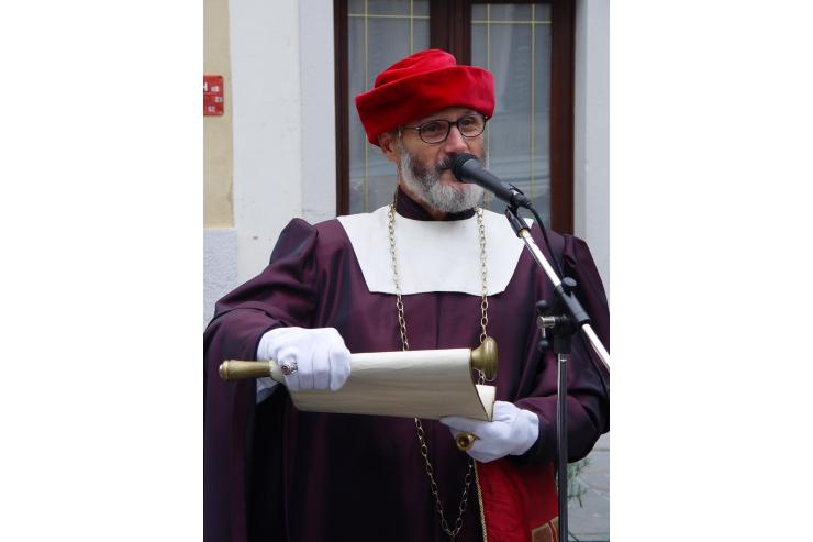 Piranska podstrešja pripovedujejo- DEKD 2004