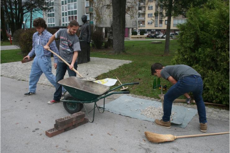 Zgodovinska zanka na Titovem trgu - izgradnja Velenja