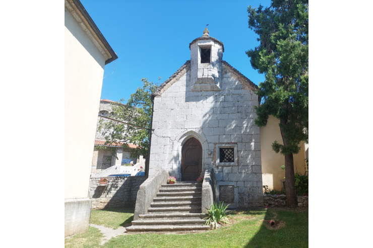Gotska kapela Marije Pomočnice v Lokvi