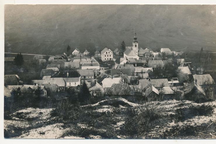 Fotografija vasi Koprivnik iz leta