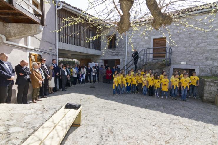 Infotočka 'Vrata na Kras', foto: Sergio Paoletti, Provincia di Trieste, U.O. Servizi culturali e Valorizzazione Beni del Territorio. Infotočka 'Vrata na Kras' ob otvoritvi 16.aprila 2015, foto: Sergio Paoletti, Provincia di Trieste, U.O. Servizi culturali e Valorizzazione Beni del Territorio.