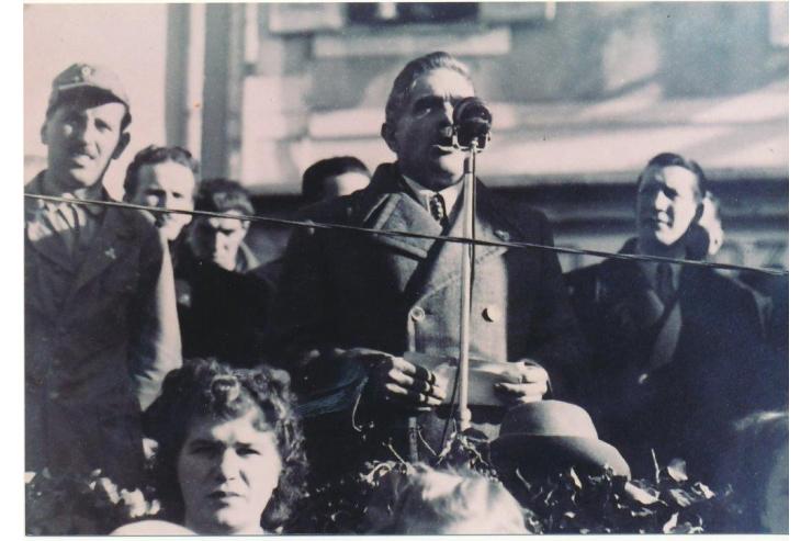 France Bevk govori na zborovanju po priključitvi Primorske k matični domovini leta 1947