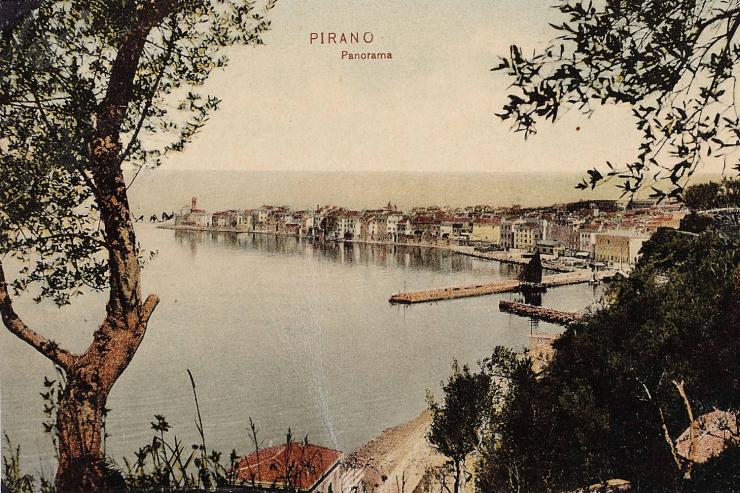 Piran, panorama, ok. 1910. Razglednica iz domoznanske zbirke Mestne knjižnice Piran.