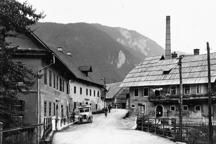 Vaško jedro na Javorniku med leti 1928 – 1947.  Foto: Vekoslav Kramarič. Izrez. / Vir: Hrani Slovenski etnografski muzej v Ljubljani